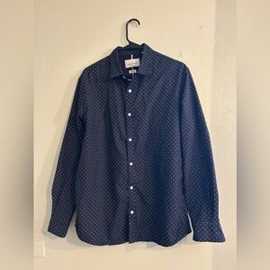 Paper denim & cloth men’s large classic fit blue and white dot button shirt.